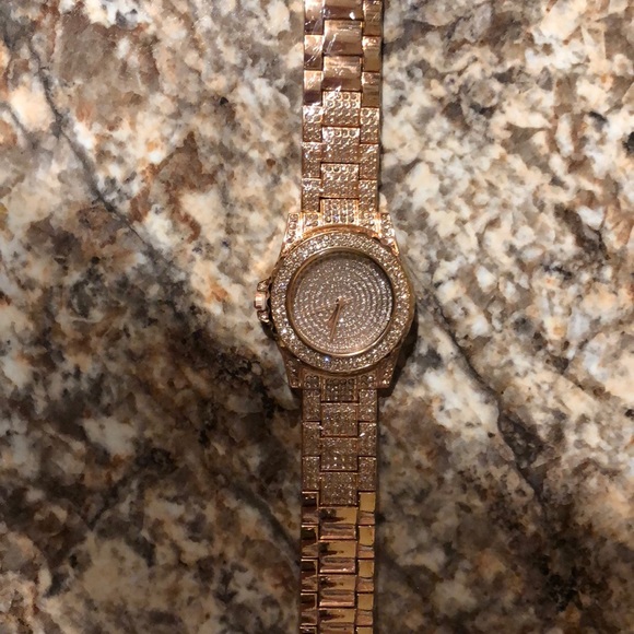 Watch - Picture 3 of 3